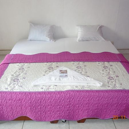Kivu Beach Garden 吉塞尼 外观 照片