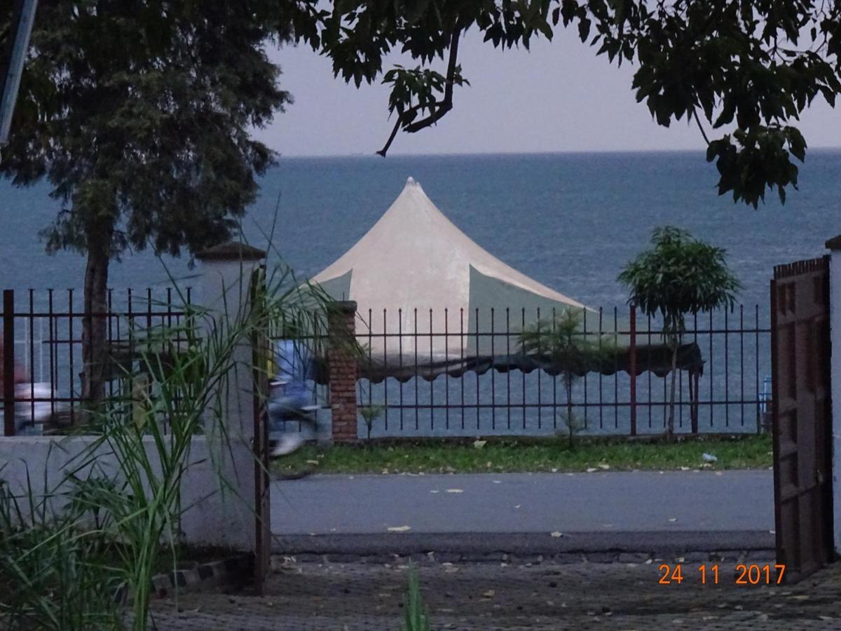 Kivu Beach Garden 吉塞尼 外观 照片
