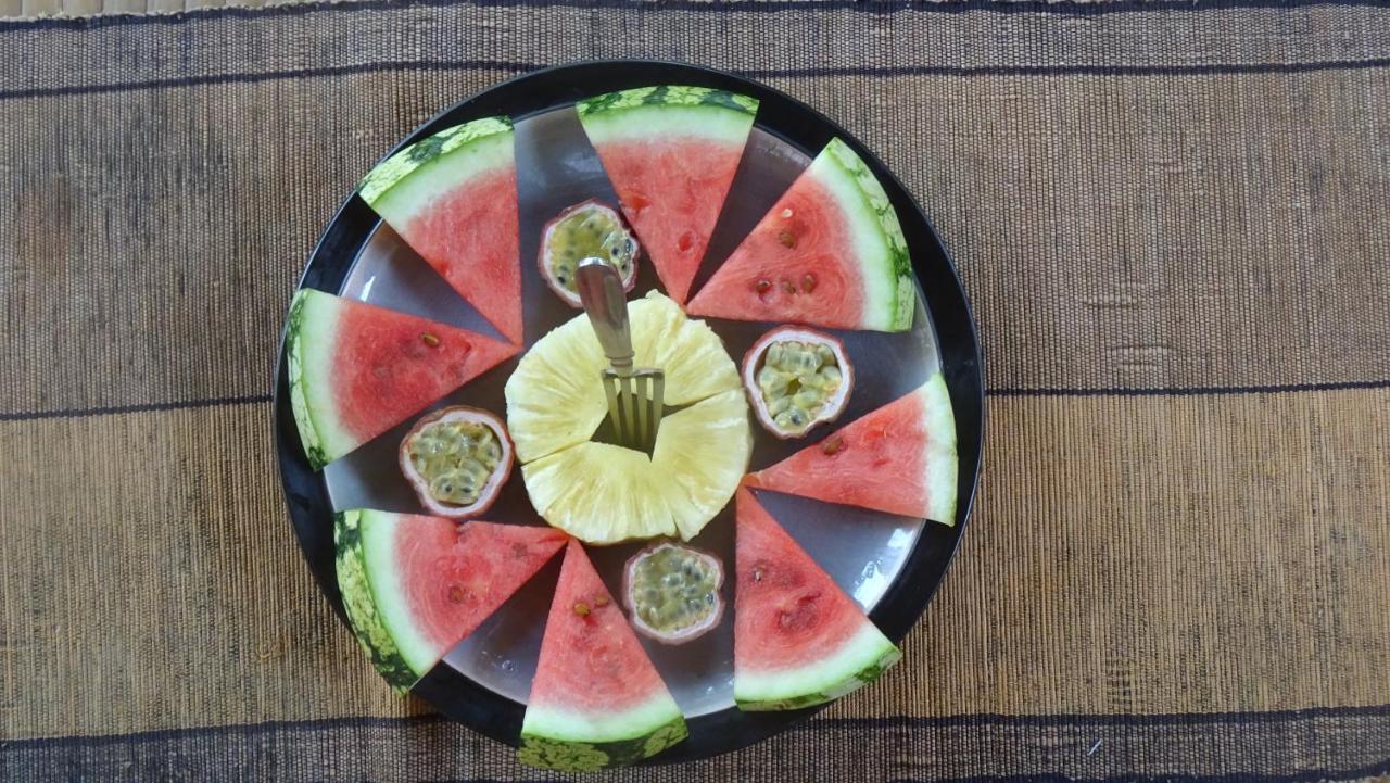 Kivu Beach Garden 吉塞尼 外观 照片
