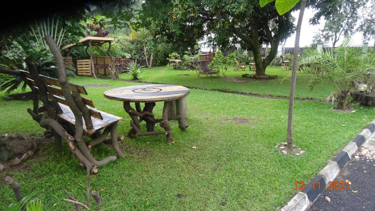 Kivu Beach Garden 吉塞尼 外观 照片