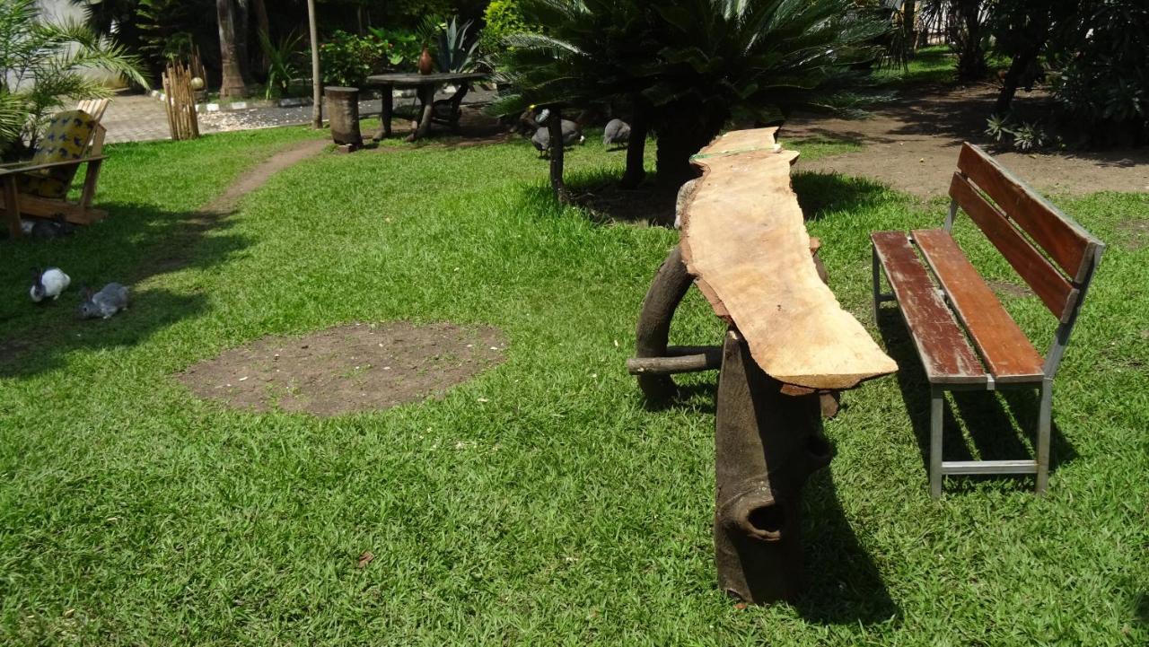 Kivu Beach Garden 吉塞尼 外观 照片