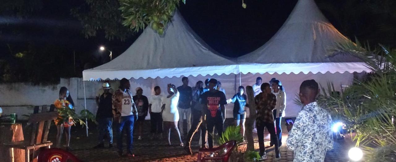 Kivu Beach Garden 吉塞尼 外观 照片